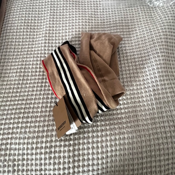 Burberry Girls Iconic Tights-9-10 yrs - Picture 9 of 10